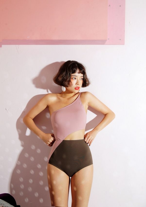 SCENE2『プール』