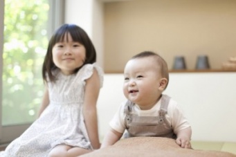 兄弟で「上の子」VS「下の子」どっちがお得？　7割以上の女性「●の子」