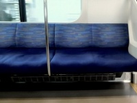 「電車でぐっすり眠って目覚めない幼い子供たち。焦って起こそうとすると、近くに座っていた女性客が...」（東京都・50代女性）