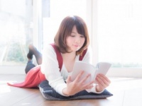 オレにも貸して？　彼女が読んでいたら「かわいい！」と思う本4つ