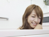 きゃっ、ヒミツだよ……！　女子が「お風呂でまず洗うパーツ」はどこ？