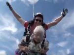 チャレンジに年齢は関係ない。　９０歳の誕生日に初スカイダイビング！