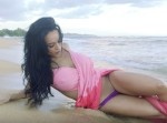 水着美女を襲う悲劇！　浜辺でのイメージビデオ撮影も大変だ…
