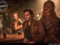『ハン・ソロ』映画、メインキャストたちのクールな画像が新たに公開！