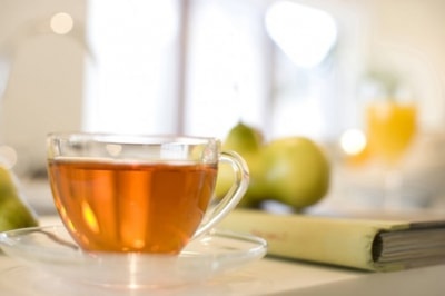 むくみを解消するお茶とは？　本当に効くお茶とその効果を専門家が解説