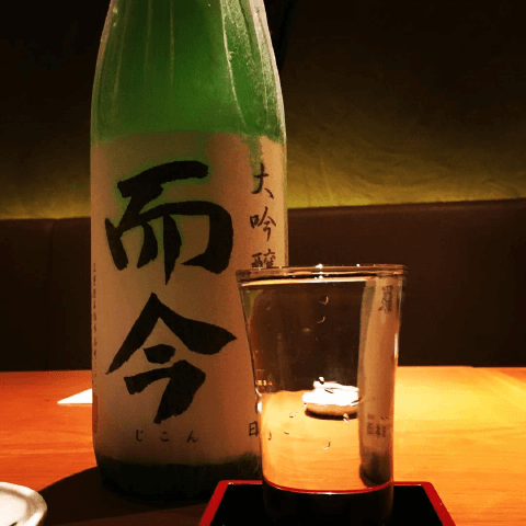 ご飯も美味しい！　名物美人ママに癒されるスナック5選#3