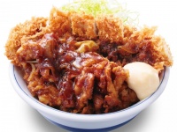 生姜からあげだれのチキンカツ丼(税込637円)