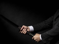 ホテルで長い武器を持った男性が！ハリー・ポッターファンが杖を持っていただけだった件