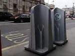 ロンドンの路上にできたこの物体、実は〇〇〇だった！