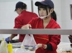 【中国】大学の学食にいる女性が可愛すぎると評判に！