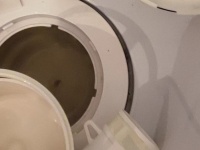 「一体...どんなファミリーが住んでいたんだ」　清掃業者が驚がくした〝退去後の排水口〟に17万人瞠目