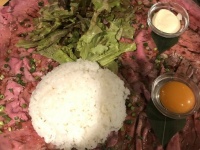 「ローストビーフ丼論争」に投下された〝上下逆転丼〟が衝撃的　現在は提供終了も...後継メニューの迫力抜群