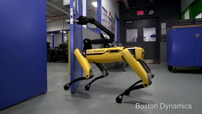 ボストンダイナミックの四足歩行ロボット