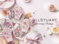 ギフトにもぴったり！　ジルスチュアート　ビューティから花束をイメージしたホリデー限定アイテム登場