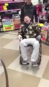 商品に突っ込む