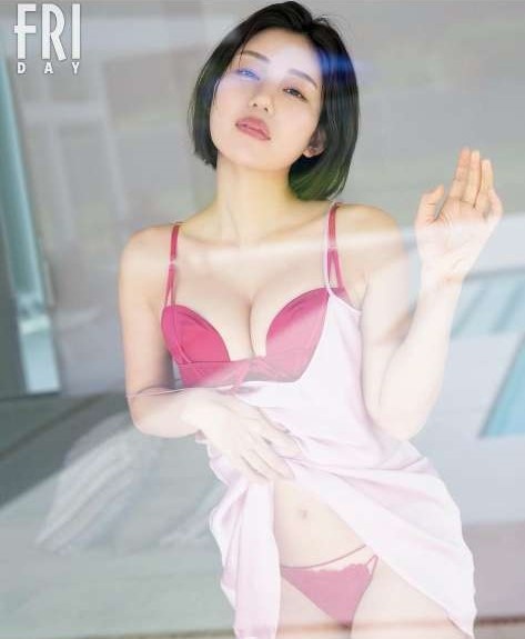 Instagram:凛咲子(@ri__mopi_7)より