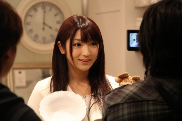 「東京観光ガール」撮影現場にて（編集部撮影）