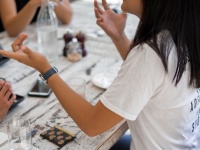 もうやめて。「話が長い人」の特徴5つ