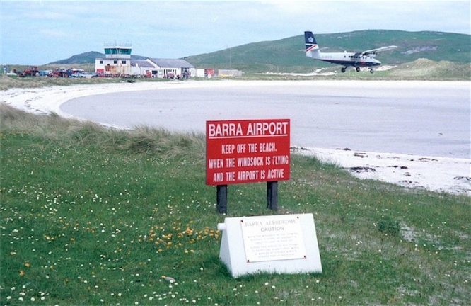800px-Barra-Airport-Canthusus