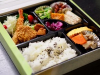 『仕出し弁当食べた』教職員57人発症　「ノロウイルス集団食中毒」　学校を休校する事態に…