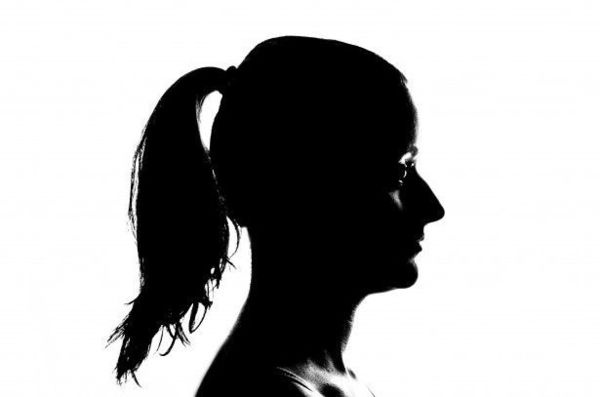 笑うと死んじゃうの！病気を乗り越えた女性の物語