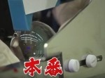 “神の手”を持つレンズ磨き職人が「完全なる球体」の製作に挑んだ結果…