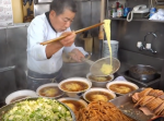 この動画であなたの食欲は爆発する！　老舗ラーメン店の調理風景に見とれちゃう