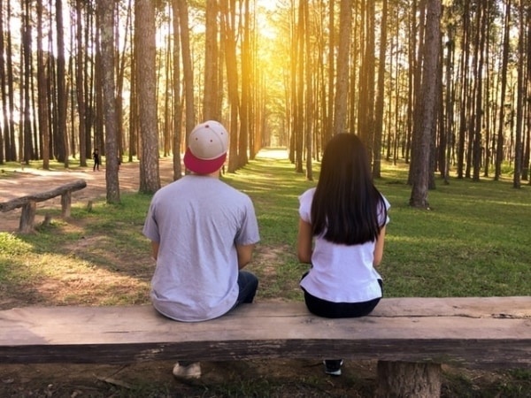 イライラだけじゃない! 貧乏ゆすりをする6つの男性心理