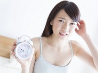 一秒でも短縮！　女性が実践する「時短アイメイク術」って？