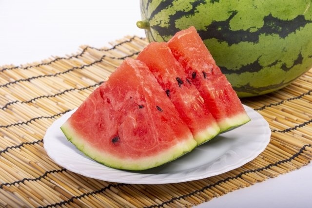 なぜ西瓜？（画像はイメージ）
