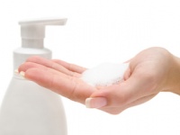 トリクロサンなどの殺菌成分を有する石鹸が販売禁止（shutterstock.com）