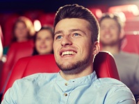 ローラ　ハリウッド映画に出演。みんなと仲良くなり仕事を聞かれて「よくわかんない」