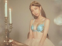 ゆきりん、色っぽいよ。オリエンタルな大胆ランジェリー写真にファンうっとり