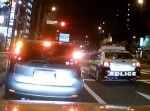 怒りのコメント多数！　“パトカーが信号無視する瞬間”をドラレコが記録