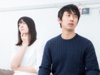 育ち悪そぉ～！　お家デートでマナーが最悪だった「女性の行動」4つ
