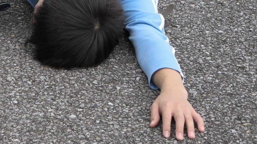 「頭から血を流し、気を失って倒れた5歳の僕。見知らぬ女子高生に市場まで運ばれて...」（長崎県・60代男性）