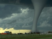 まるでCG、だけどリアル！スーパーセルから発生した完璧なる巨大竜巻（アメリカ）