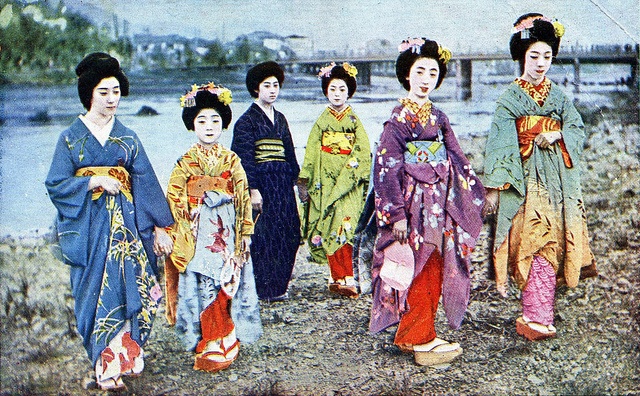 Geiko and Maiko Girls 1910s