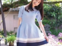 林佑香『デジタル原色美女図鑑』⒞文藝春秋