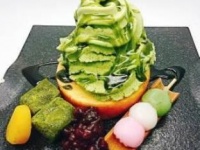 京都府「吉田銘茶園」の「濃厚お抹茶玉露バウムパフェ」