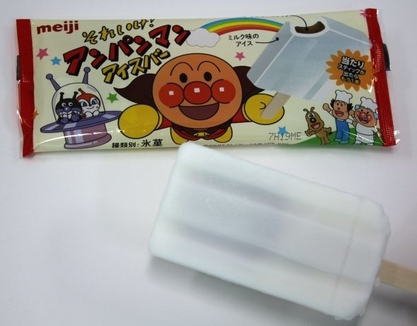 それいけ！アンパンマンアイスバー（画像提供：沖縄明治乳業）