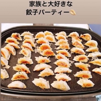 インスタグラム：板野友美(@tomo.i_0703)より