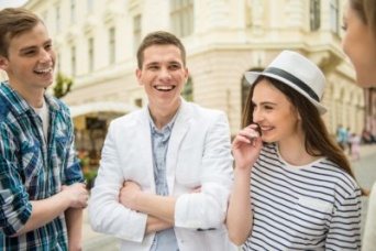 彼氏の友達に紹介されたときのOK／NG行動　～男が彼女を紹介する理由は？～