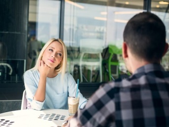 え、私のコト好きなの！？男性の脈あり行動を見抜く8つのシグナル