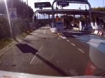 高速道路で道を間違えたら、「特別転回」という方法がある！