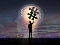 孤独は実在する人物と架空のキャラクターの境界線を曖昧にする