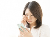 もうやめたい！　女性が、恋愛で「卒業したいこと」ランキング10