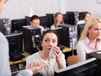 職場で目撃！　泣いてしまった女性のエピソード3つ！「退職を促されて」「仕事でミス」