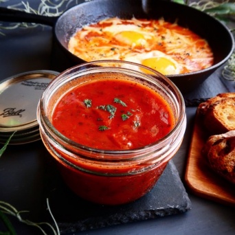 簡単だけど本格的！完璧なピザソースの作り方　【ネトメシ】