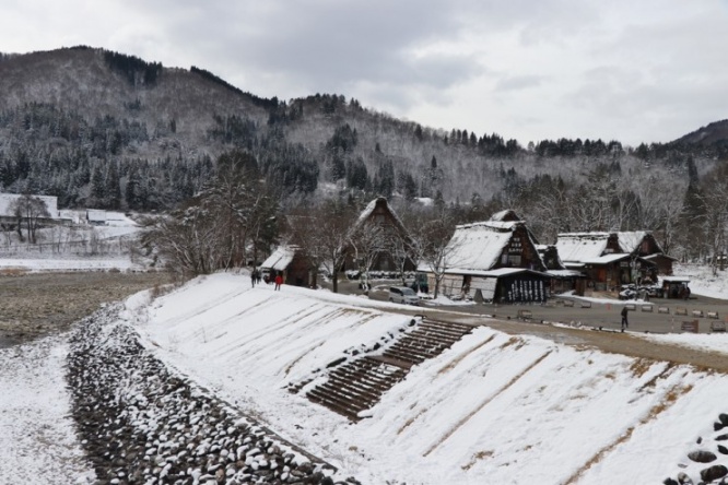 世界遺産 飛騨白川郷の雪景色を観に行こう 1月下旬 2月には幻想的なライトアップが体験できるゾ デイリーニュースオンライン